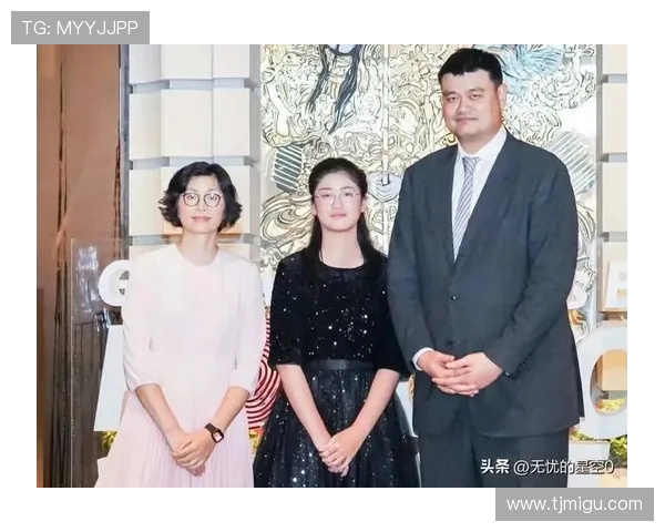 马布里与姚明在篮球场上的激情对决与友谊故事